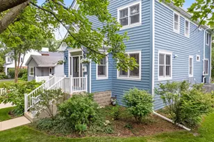 217 S Summit St, Wheaton, IL 60187 - Photo 3