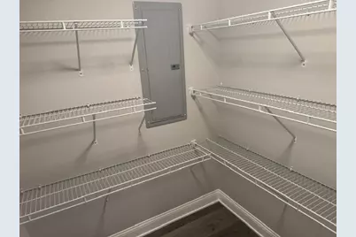 10042 S Princeton Avenue, Chicago, IL 60628 - Photo 17