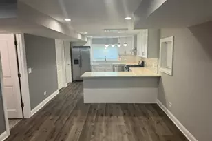 10042 S Princeton Ave, Chicago, IL 60628 - Photo 9