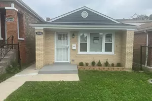 10042 S Princeton Ave, Chicago, IL 60628 - Photo 1