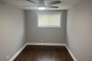 10042 S Princeton Ave, Chicago, IL 60628 - Photo 37