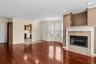 2911 Bartlett Ct, Naperville, IL 60564 - Photo 5