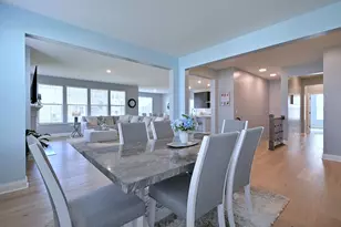 1174 Larswood Ln, Crystal Lake, IL 60012 - Photo 9