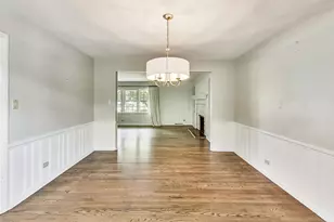 125 N Prospect Ave, Clarendon Hills, IL 60514 - Photo 17