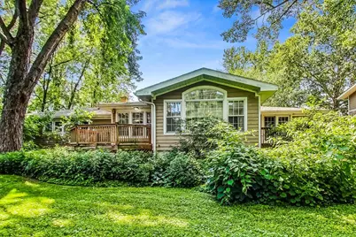 125 N Prospect Avenue, Clarendon Hills, IL 60514 - Photo 3