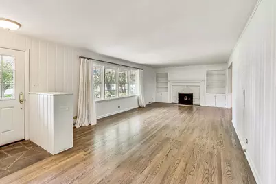 125 N Prospect Avenue, Clarendon Hills, IL 60514 - Photo 5