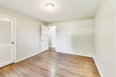 125 N Prospect Avenue, Clarendon Hills, IL 60514 - Photo 7