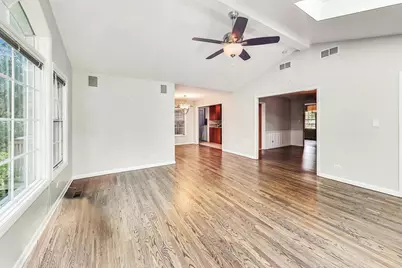 125 N Prospect Avenue, Clarendon Hills, IL 60514 - Photo 25