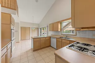 207 Ashley Way, Bloomingdale, IL 60108 - Photo 7
