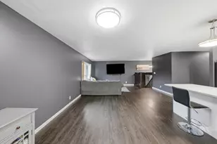 1204 Lincoln Ct, Streamwood, IL 60107 - Photo 13
