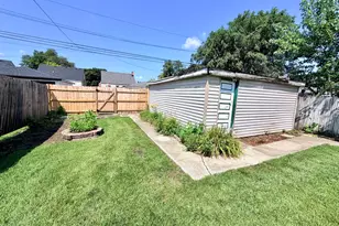 10806 S Whipple St, Chicago, IL 60655 - Photo 21