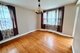 10806 S Whipple St, Chicago, IL 60655 - Photo 5