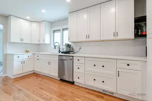 45 Monterey Dr, Vernon Hills, IL 60061 - Photo 19