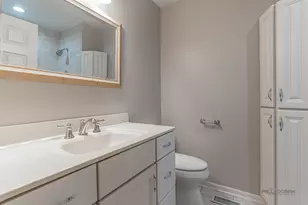 45 Monterey Dr, Vernon Hills, IL 60061 - Photo 35