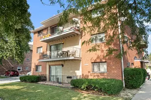 9645 Ridgeland Ave, Oak Lawn, IL 60453 - Photo 1