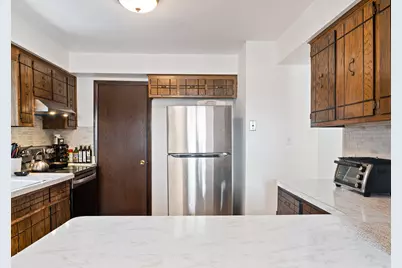 9645 Ridgeland Avenue #201, Oak Lawn, IL 60453 - Photo 7