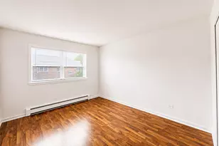 5733 W 103rd St, Oak Lawn, IL 60453 - Photo 7