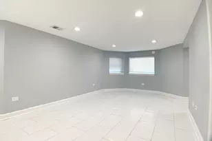 2327 N Harding Ave, Chicago, IL 60647 - Photo 9