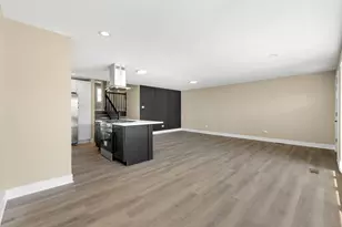 5024 S Lockwood Ave, Chicago, IL 60638 - Photo 13