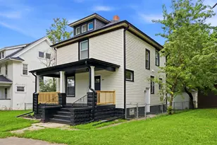 387 S Evergreen Ave, Kankakee, IL 60901 - Photo 1