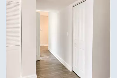 900 Ashley Court, Westmont, IL 60559 - Photo 15