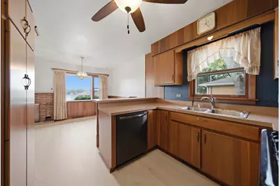 39181 N Cedar Crest Drive, Lake Villa, IL 60046 - Photo 11