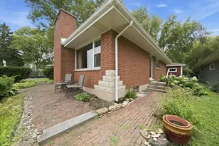 39181 N Cedar Crest Dr, Lake Villa, IL 60046 - Photo 3