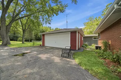 39181 N Cedar Crest Drive, Lake Villa, IL 60046 - Photo 31