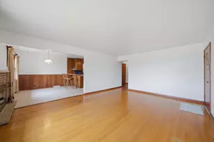 39181 N Cedar Crest Dr, Lake Villa, IL 60046 - Photo 7