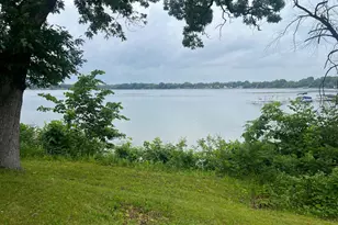 440 E Lake Shore Dr, Round Lake Park, IL 60073 - Photo 3