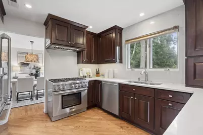 11515 Burr Oak Lane, Burr Ridge, IL 60527 - Photo 13