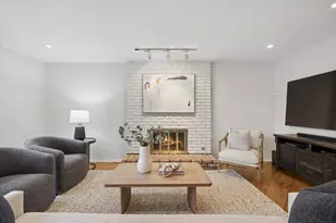 11515 Burr Oak Ln, Burr Ridge, IL 60527 - Photo 15