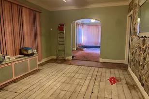 8753 S Laflin St, Chicago, IL 60620 - Photo 5