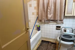 8753 S Laflin St, Chicago, IL 60620 - Photo 9