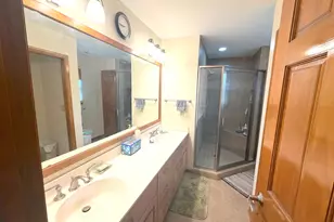 285 E Montrose Ave, Wood Dale, IL 60191 - Photo 13