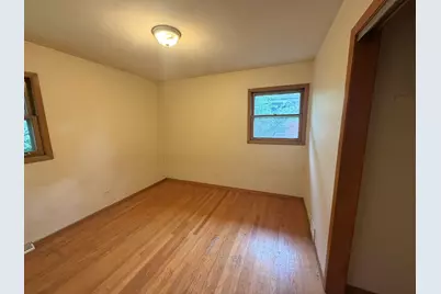 285 E Montrose Avenue, Wood Dale, IL 60191 - Photo 9