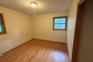 285 E Montrose Ave, Wood Dale, IL 60191 - Photo 9
