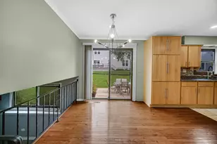915 Wampum Ct, Carol Stream, IL 60188 - Photo 5
