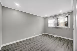 915 Wampum Ct, Carol Stream, IL 60188 - Photo 13