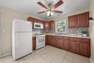 17550 Winston Ct, Country Club Hills, IL 60478 - Photo 7