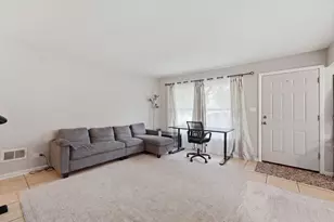 1784 Queensbury Cir, Hoffman Estates, IL 60169 - Photo 27