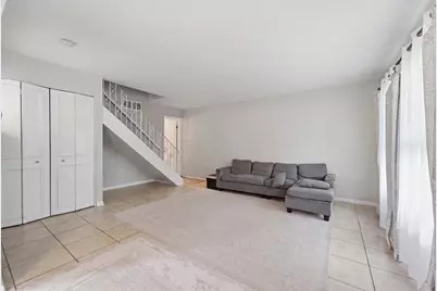 1784 Queensbury Circle #5714, Hoffman Estates, IL 60169 - Photo 5