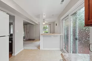 1784 Queensbury Cir, Hoffman Estates, IL 60169 - Photo 3