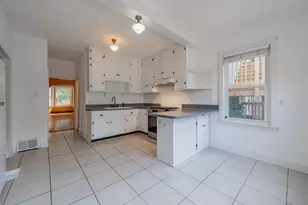 1932 W Touhy Ave, Chicago, IL 60626 - Photo 7