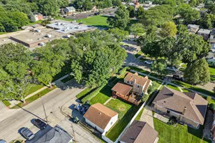 5800 Crain St, Morton Grove, IL 60053 - Photo 5