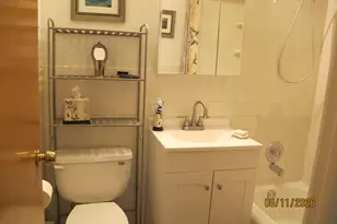 426 W Barry Ave, Chicago, IL 60657 - Photo 9