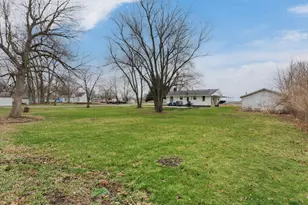 401 W Boundary St, Stanford, IL 61774 - Photo 27