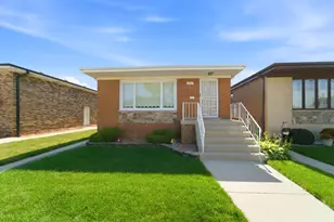 11607 S Ave J, Chicago, IL 60617 - Photo 1