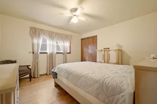 11607 S Ave J, Chicago, IL 60617 - Photo 15