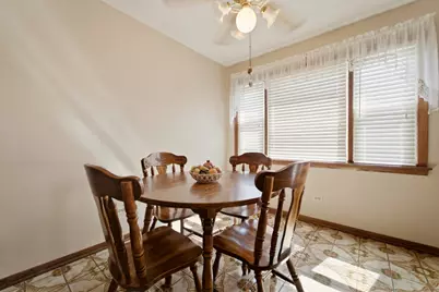 11607 S Avenue J, Chicago, IL 60617 - Photo 11